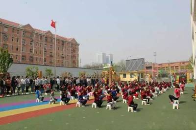 保定動力工程技術技工學校學前教育專業師生參觀劍橋幼兒園  一次理論與實踐的雙向奔赴